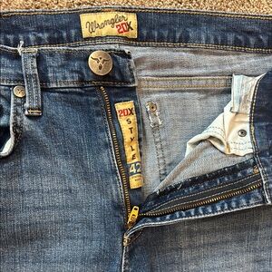 Wrangler Blue Classic Denim Jeans with Brass Details 30x36